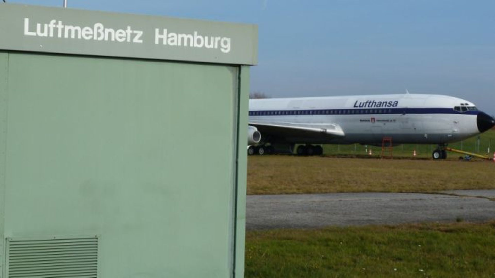 Sonderberichte Hamburger Luftmessnetz - Titelseite Luftqualität am Flughafen hamburg